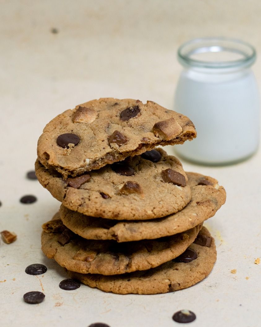 Chocolate Chip Cookie - Jumbo