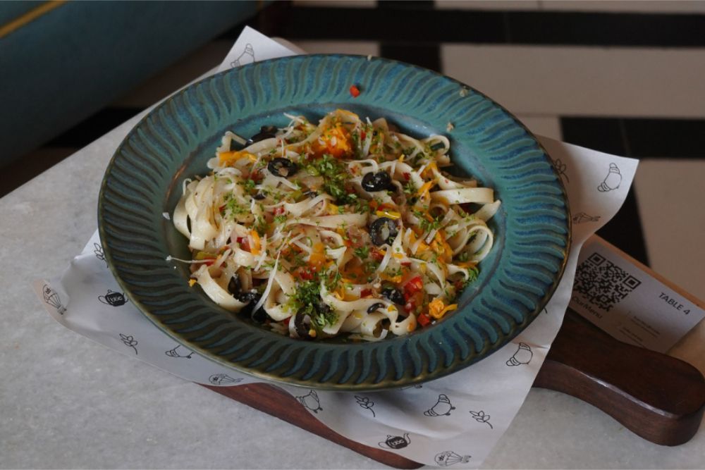 Fettuccini Aglio Olio Pasta