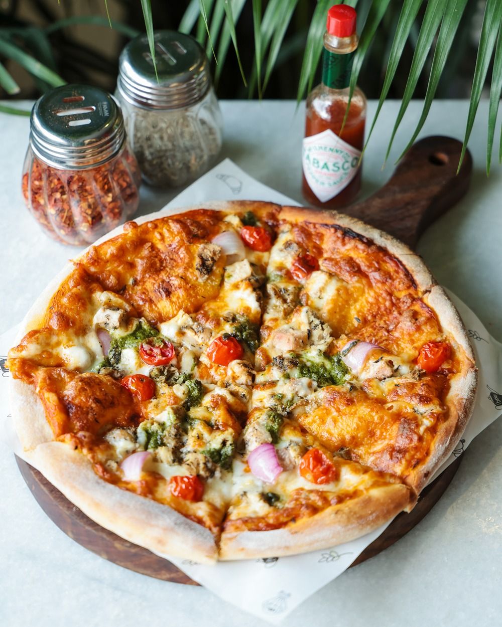 Tandoori Chicken Tikka Pizza