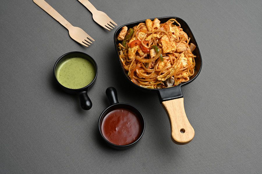 Chicken Chilly Garlic Noodles