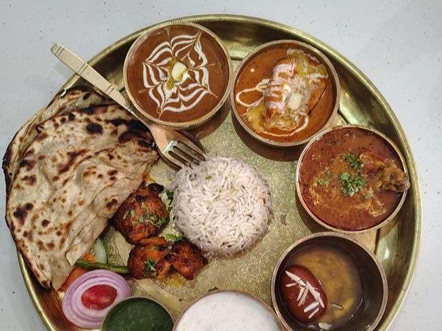 Maharaja Thali (8 Compartment) Non Veg (CL)