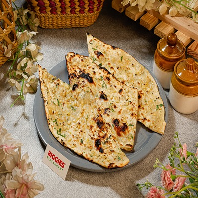 GARLIC NAAN 