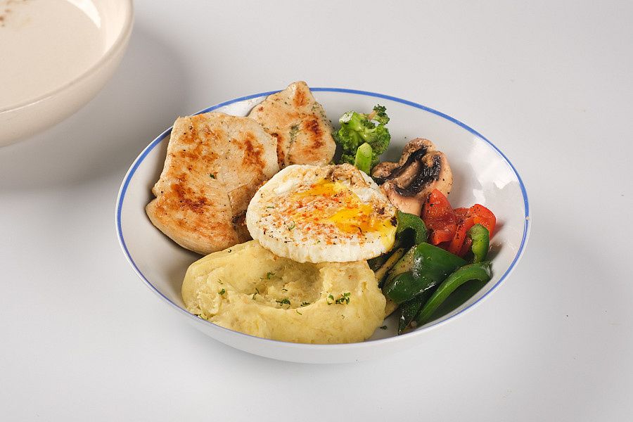 Grilled Chicken & Sweet Potato Power Plate