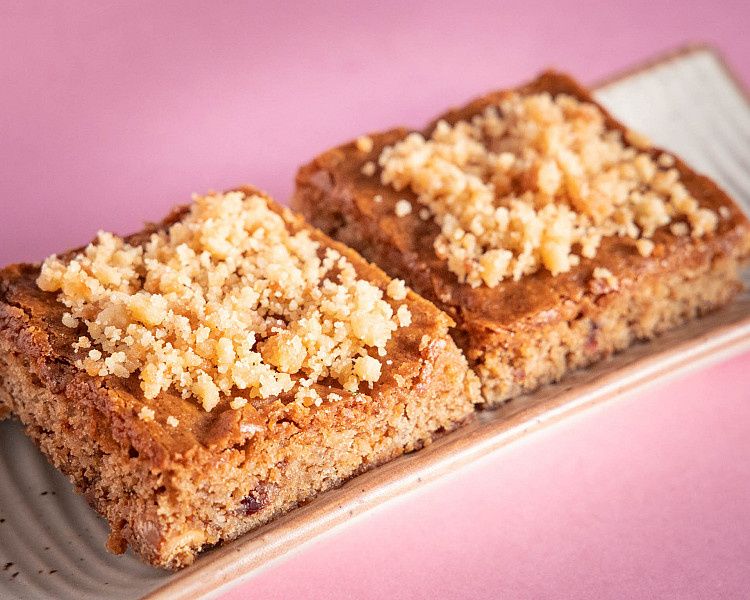 Signature Blondie