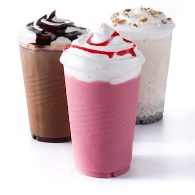 FRAPPES & SHAKES