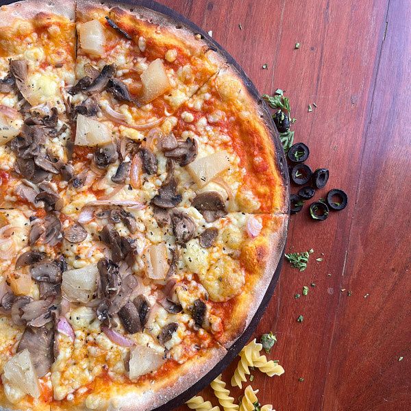 Ananas Ai Funghi Pizza  [11 inches]