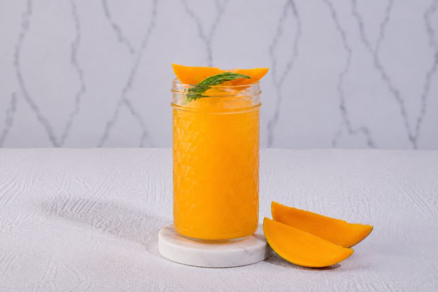 Passion Mango Spritz