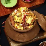 Matki Paneer Tikka Biryani With Gravy Or Raita (Serves 1-2)