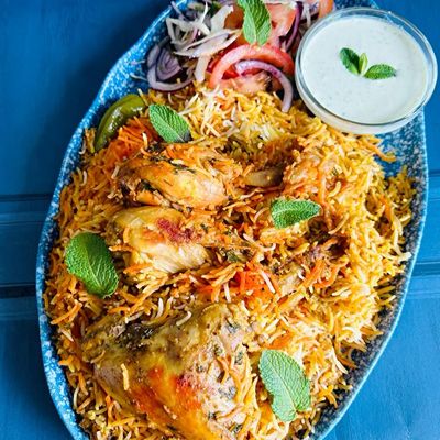 Angithi Dum Biryani With Gravy & Raita