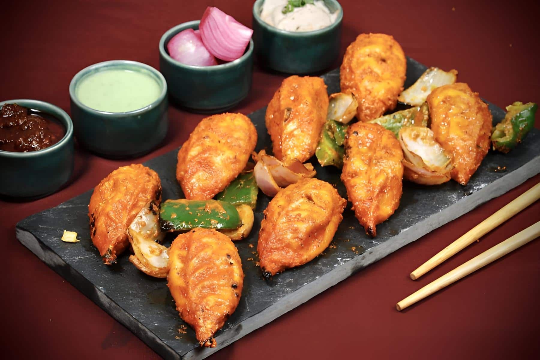 Paneer Tandoori Momos [8 Pcs]