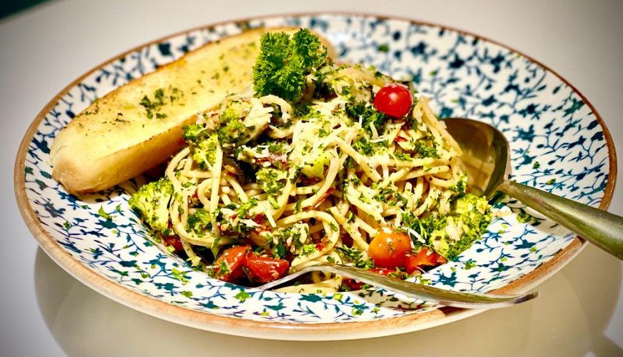 Chicken Spaghetti Aglio Olio