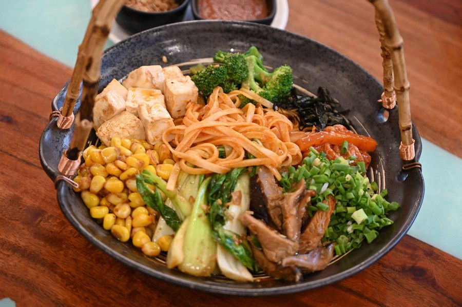 Veg Make Your Own Ramen