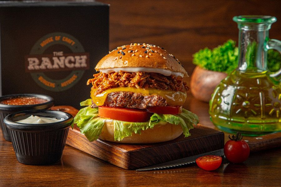 BBQ Buff + Pulled Chicken Burger