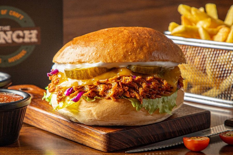BBQ Pulled Chicken Burger