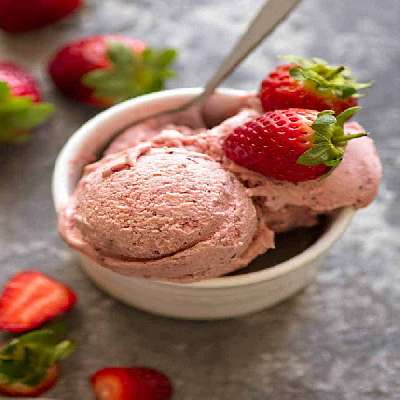 Strawberry W Icecream