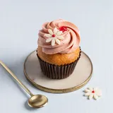 Strawberry Cupcake [1 Piece]
