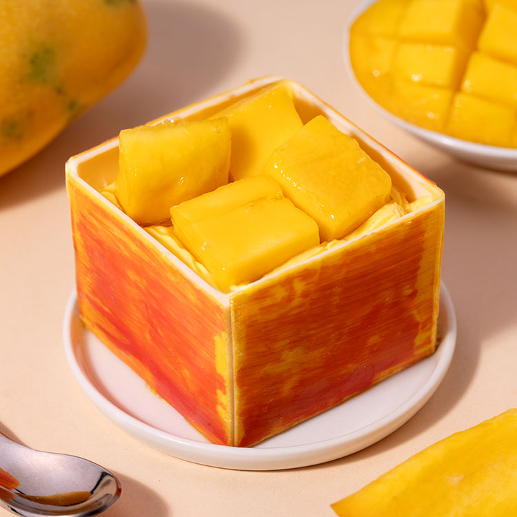 Fresh Mango Cream Pastry [1 Piece]