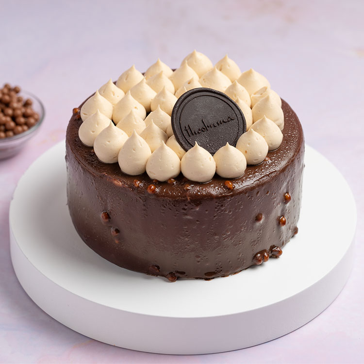 Eggless Butterscotch & Milk Chocolate Cake [500g]