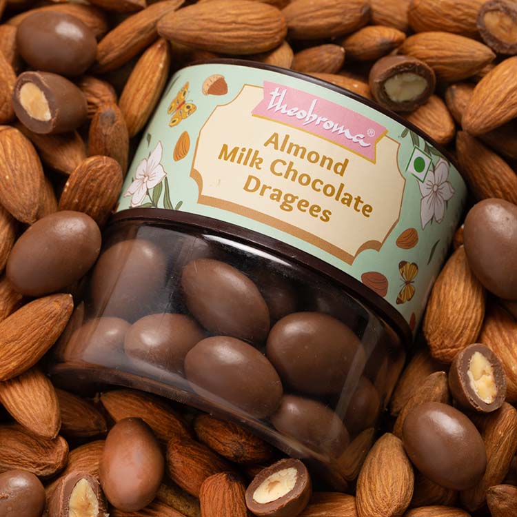 Almond Milk Chocolate Dragees [100g]