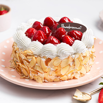 Strawberry & Fresh Cream Cake [1/2kg]