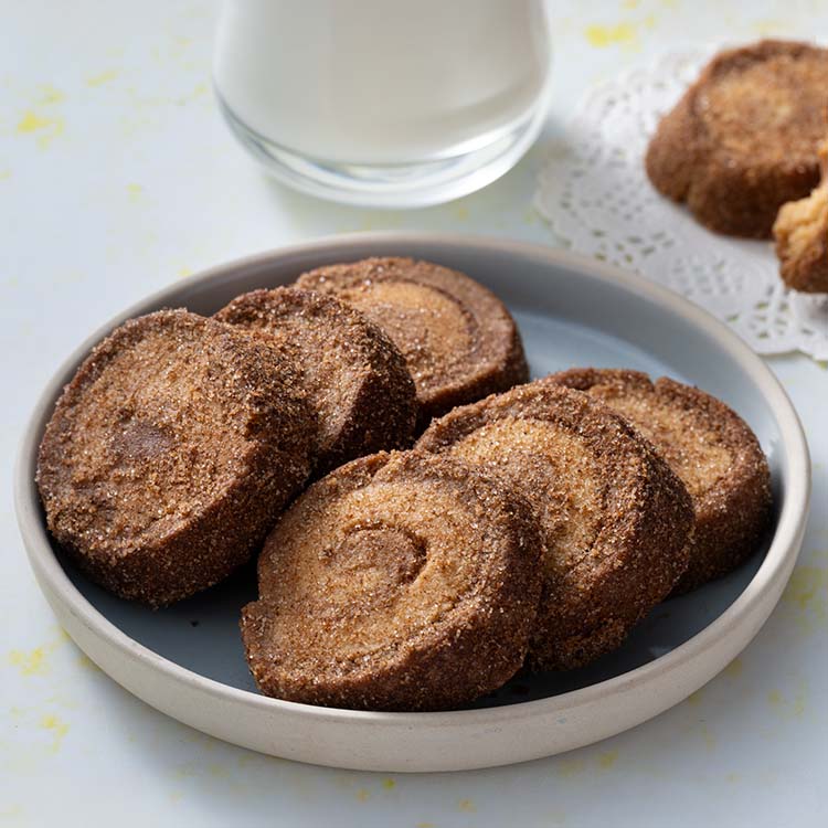 Cinnamon Swirl Cookies (8 pcs)