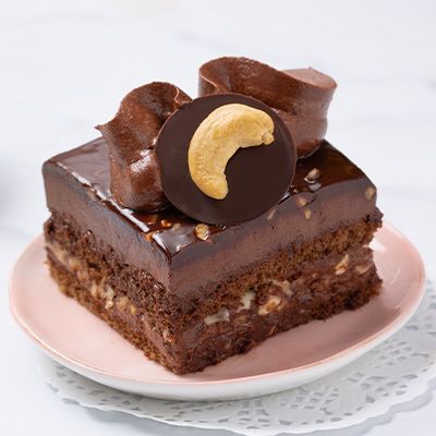 Cashew & Chocolate Mousse Pastry [1 Piece]