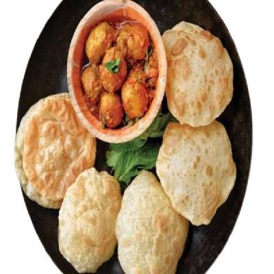 Loochi(4pcs) + Aloo Dum