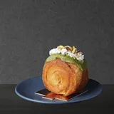 Pistachio Cromboloni