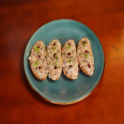 Creamy Mushroom Bruschetta