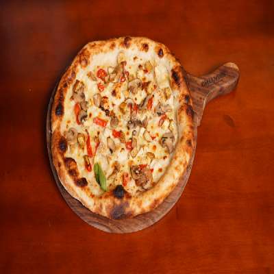 Mushroom With Truffle Oil Pizza