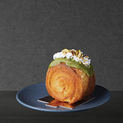 Pistachio Cromboloni