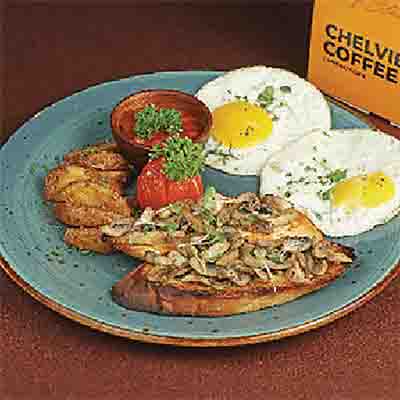 Mushroom Scrambled Egg With Toast