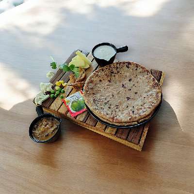 2 Whole Wheat Mix Veg Paratha With Sabji And Curd