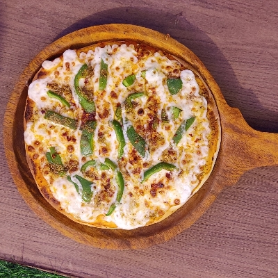 Capsicum cheese pizza