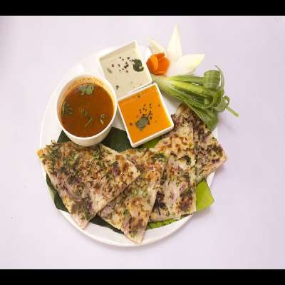 Cheese Onion Uttapam