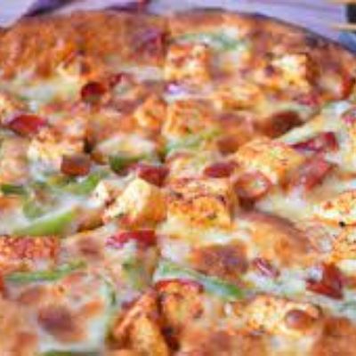 Tandoori Paneer Pizza